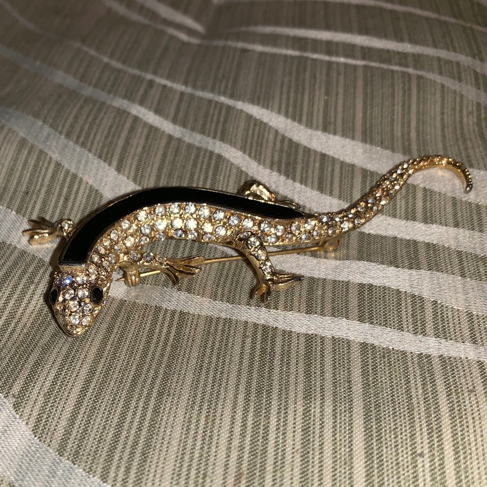 Gold Salamander Brooch